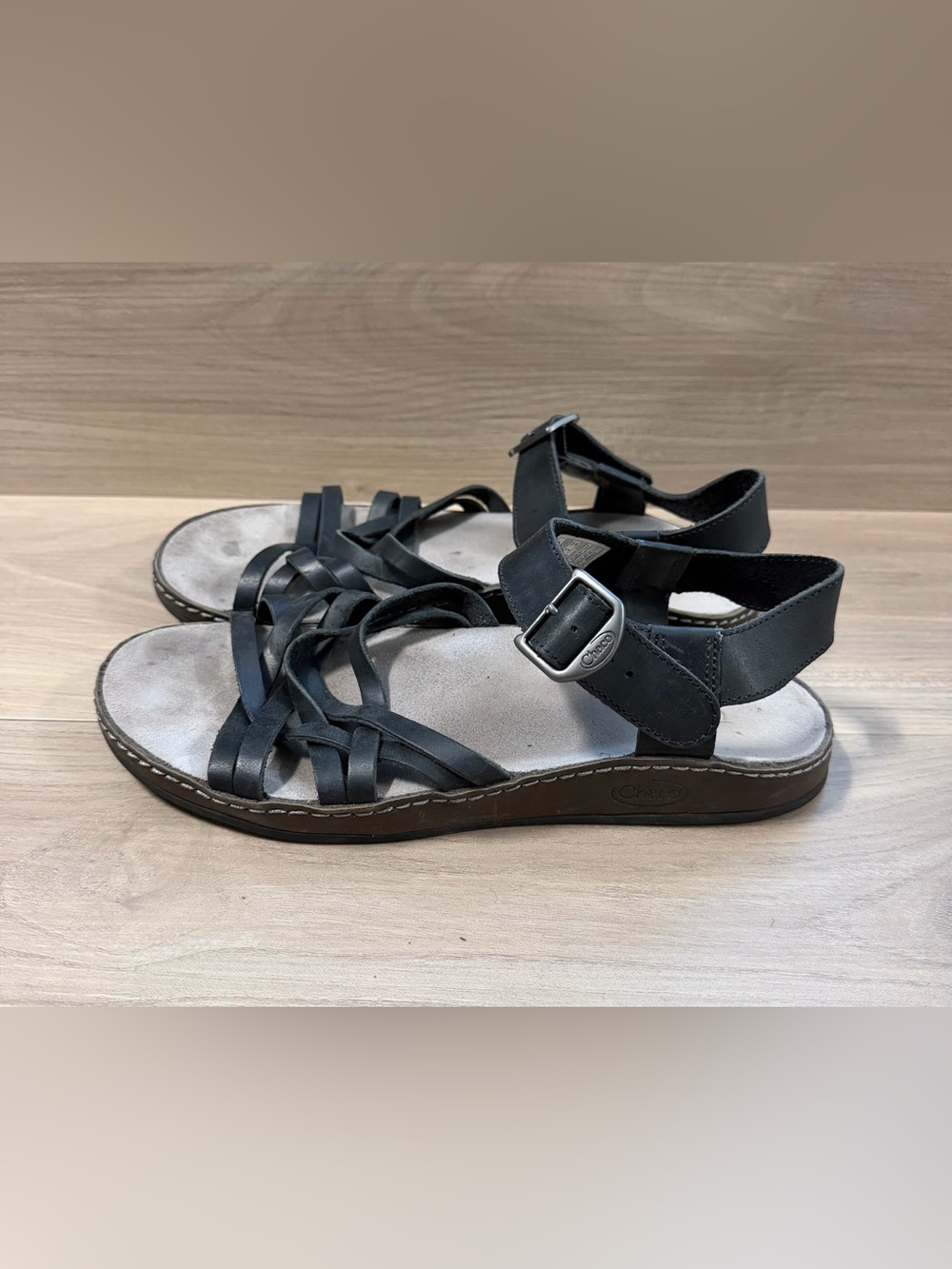 Chaco Fallon Black Leather Summer Sandals Outdoor Hiking Women's Size 8 EUR 39